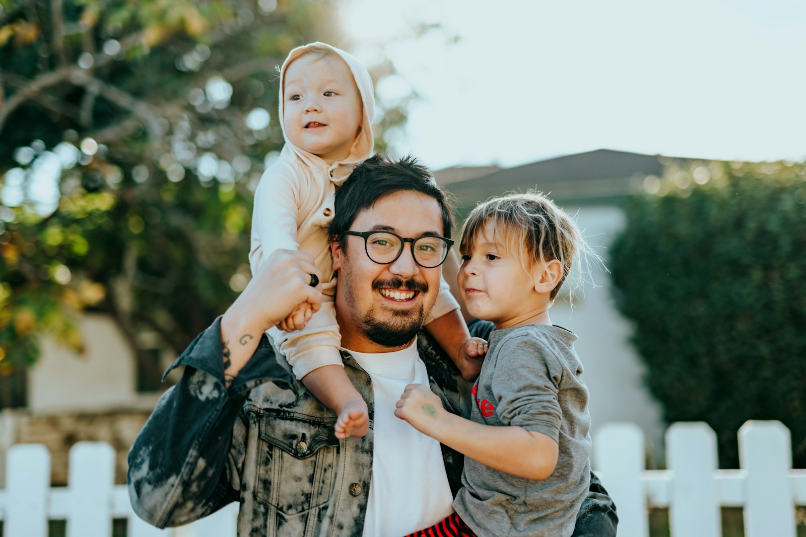 Familia protegida por un seguro de vida